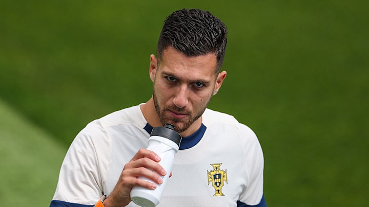 Diogo Dalot is heading back to Manchester.