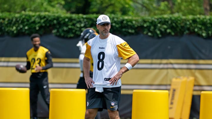 Quarterback Aaron Rodgers #8 of the Pittsburgh Steelers participates during mandatory minicamp at UPMC Rooney Sports Complex on June 10, 2025 in Pittsburgh, Pennsylvania.