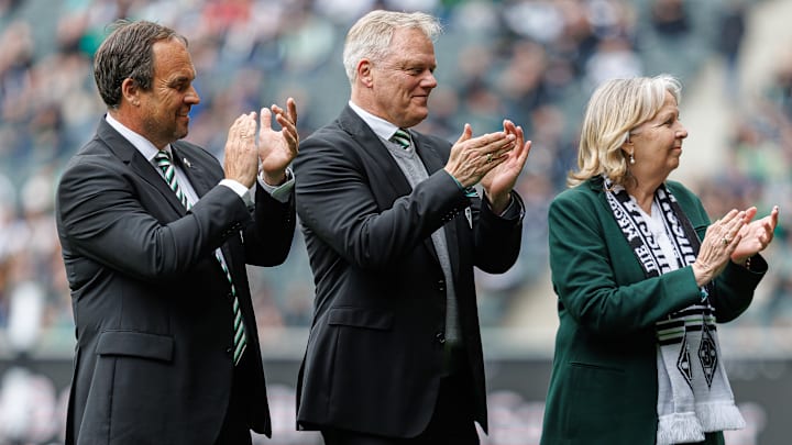 BMG-Boss Stefan Stegemann (Mitte) ist mit der abgelaufenen Saison nicht ganz zufrieden. 