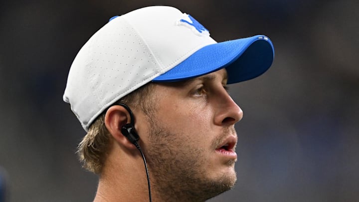 Detroit Lions starting quarterback Jared Goff (16) watches from the sideline as the Lions play against the Miami Dolphins 