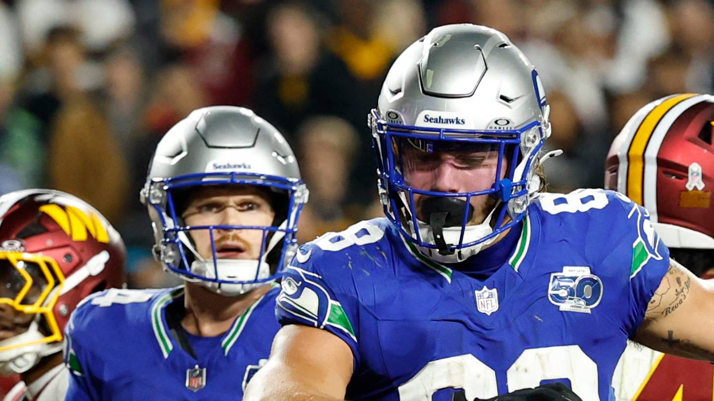 Announcers, Referees & Jersey Combination for Seahawks Week 3 Matchup