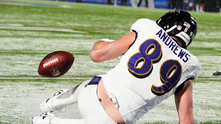 Baltimore Ravens tight end Mark Andrews (89).