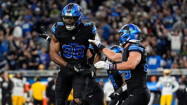 Detroit Lions edge rusher DJ Wonnum (98) celebrates a play against Green Bay Packers during the second half at Ford Field in Detroit on Sunday, Oct. 25, 2026.