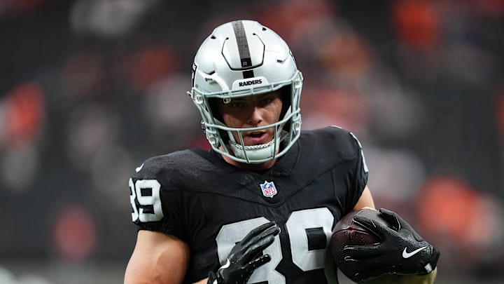 Denver Broncos v Las Vegas Raiders - NFL 2025
