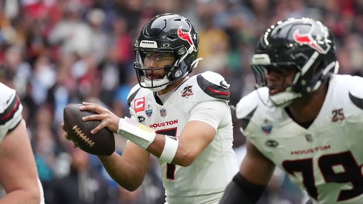 Oct 18, 2026; London, ENG; Houston Texans quarterback C.J. Stroud (7) looks to pass during the first half against the Jacksonville Jaguars at Wembley Stadium. Mandatory Credit: Kirby Lee-Imagn Images Oct 18, 2026; London, ENG; Houston Texans quarterback C.J. Stroud (7) looks to pass during the first half against the Jacksonville Jaguars at Wembley Stadium. Mandatory Credit: Kirby Lee-Imagn Images