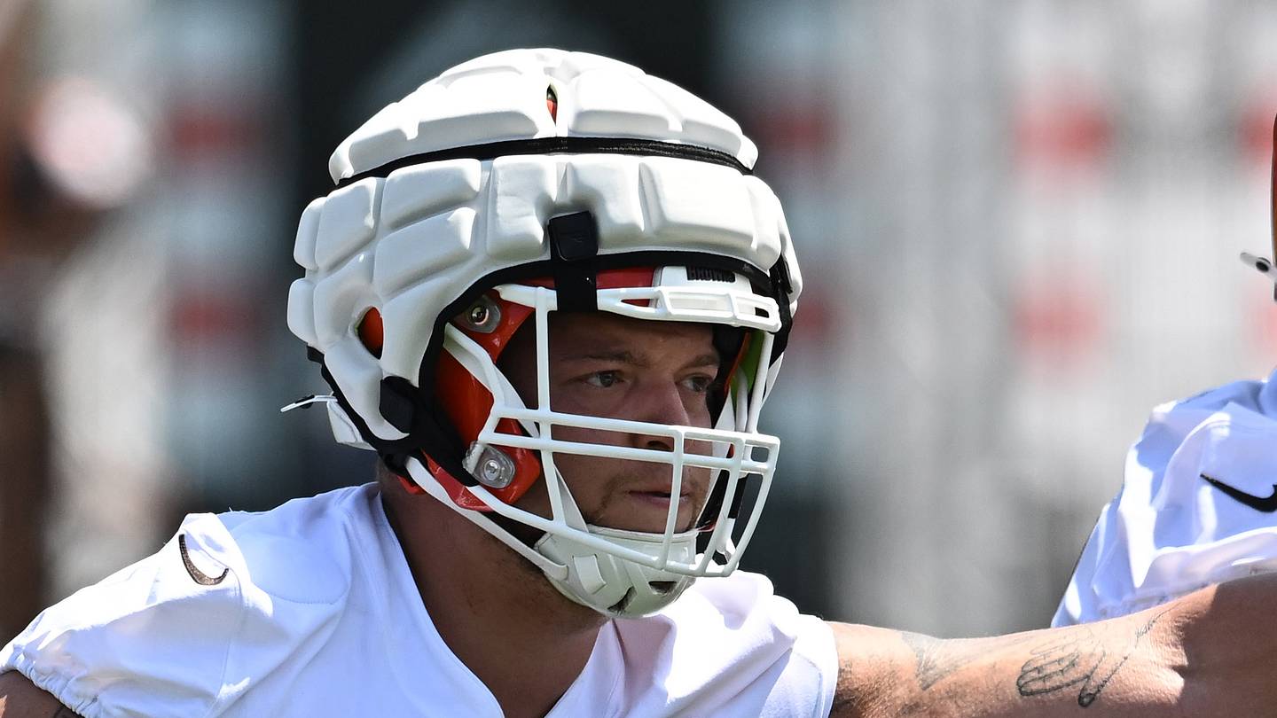 Teven Jenkins injury gives Browns an early look at their offensive line of the future