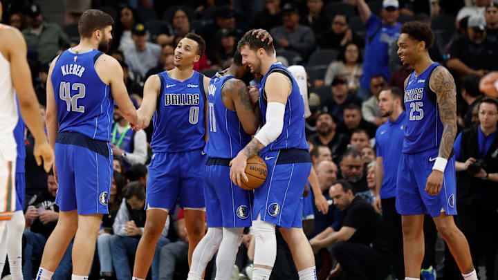 Dallas Mavericks v San Antonio Spurs