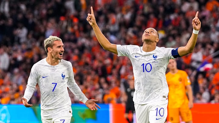 Kylian Mbappé marcou os dois gols da vitória por 2 a 1 contra a Holanda e garantiu a classificação da França na Euro 2024 na última sexta (13)