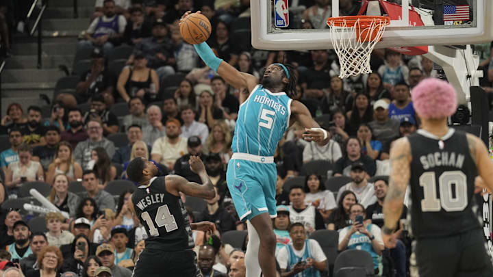 Charlotte Hornets, Mark Williams