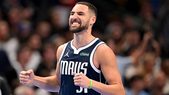 Dallas Mavericks guard Klay Thompson (31) reacts (Mandatory Credit: Jerome Miron-Imagn Images)