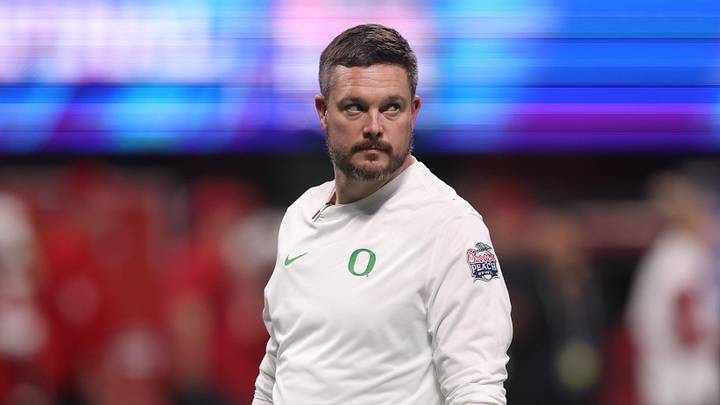 Jan 9, 2026; Atlanta, GA, USA; Oregon Ducks head coach Dan Lanning on the field prior to the 2025 Peach Bowl and semifinal game of the College Football Playoff against the Indiana Hoosiers at Mercedes-Benz Stadium. Mandatory Credit: Brett Davis-Imagn Images Jan 9, 2026; Atlanta, GA, USA; Oregon Ducks head coach Dan Lanning on the field prior to the 2025 Peach Bowl and semifinal game of the College Football Playoff against the Indiana Hoosiers at Mercedes-Benz Stadium. Mandatory Credit: Brett Davis-Imagn Images