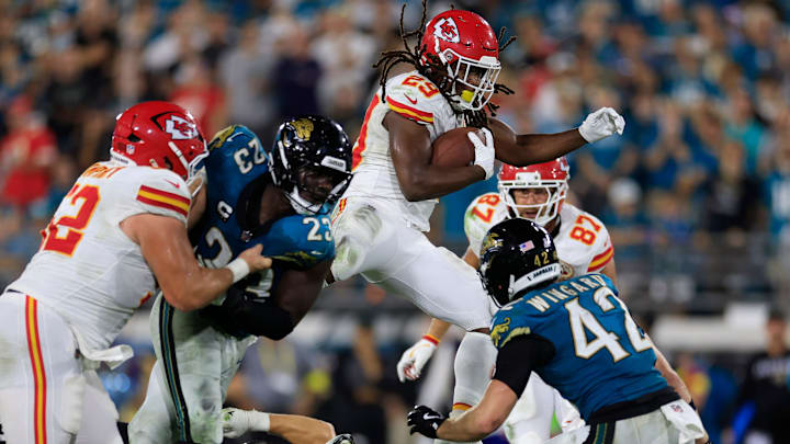 Kansas City Chiefs running back Kareem Hunt (29) rushes for yards during the fourth quarter of an NFL football matchup at EverBank Stadium, Monday, Oct. 6, 2025, in Jacksonville, Fla. The Jacksonville Jaguars edged the Kansas City Chiefs 31-28. [Corey Perrine/Florida Times-Union]