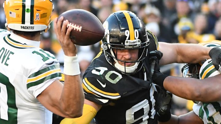 Green Bay Packers quarterback Jordan Love (10)is pressured by Pittsburgh Steelers linebacker T.J. Watt in 2023.