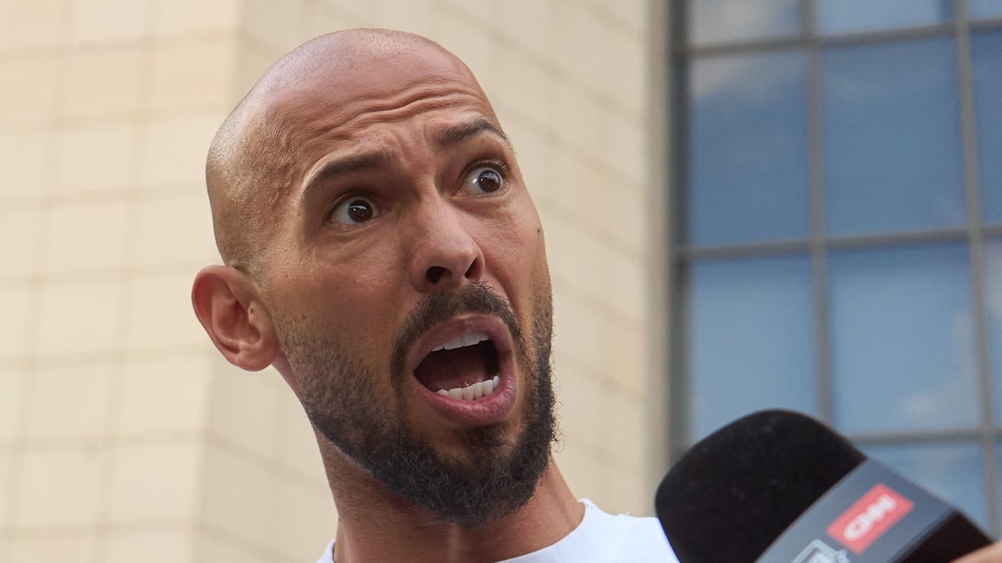 Andrew Tate di ring tinju.