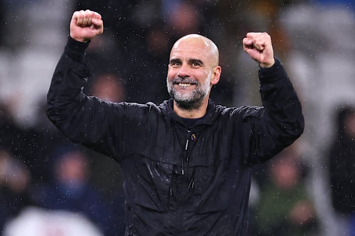 เป๊ป กวาร์ดิโอลา ฉลองกับแฟนแมนเชสเตอร์ ซิตี้หลังชัยชนะเหนือนิวคาสเซิล