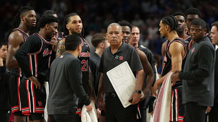 Apr 5, 2025; San Antonio, TX, USA; Houston Cougars head coach Kelvin Sampson looks at the Duke Blue Devils during a timeout during the second half in the semifinals of the men's Final Four of the 2025 NCAA Tournament at the Alamodome. Mandatory Credit: Bob Donnan-Imagn Images