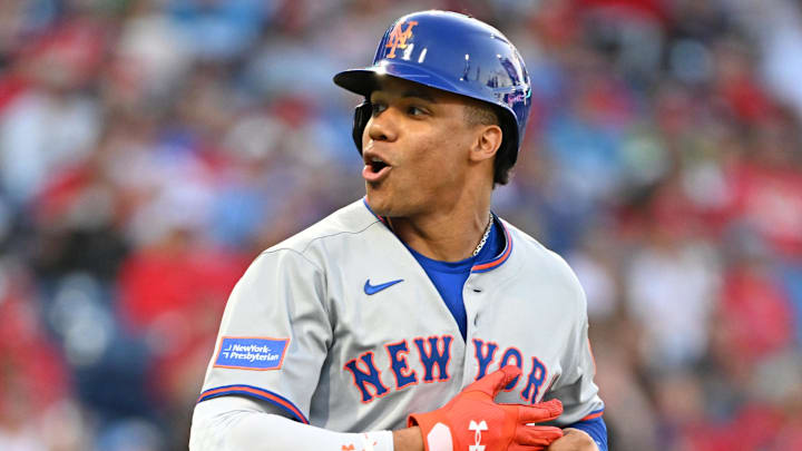 Sep 8, 2025; Philadelphia, Pennsylvania, USA; New York Mets outfielder Juan Soto (22) runs to first base during the first inning against the Philadelphia Phillies at Citizens Bank Park. Mandatory Credit: Eric Hartline-Imagn Images