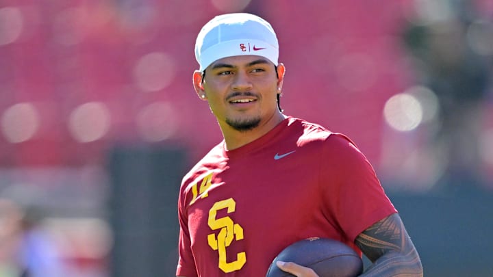 Oct 11, 2025; Los Angeles, California, USA; USC Trojans quarterback Jayden Maiava (14) warms up prior to the game against the Michigan Wolverines at United Airlines Field at the Los Angeles Memorial Coliseum. Mandatory Credit: Jayne Kamin-Oncea-Imagn Images Oct 11, 2025; Los Angeles, California, USA; USC Trojans quarterback Jayden Maiava (14) warms up prior to the game against the Michigan Wolverines at United Airlines Field at the Los Angeles Memorial Coliseum. Mandatory Credit: Jayne Kamin-Oncea-Imagn Images