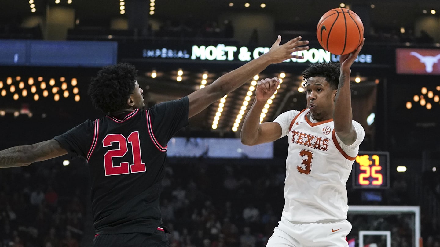 Texas Longhorns Dominate Second Half in Blowout Win vs. No. 21 Georgia