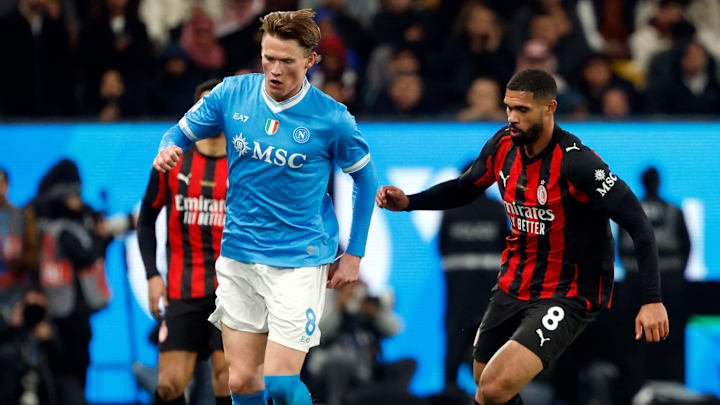 Napoli e Milan fazem confronto direto na briga pela lidança do Campeonato Italiano