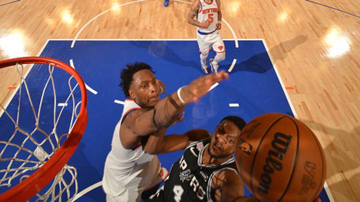 Spurs coach Mitch Johnson opened up about criticism surrounding De’Aaron Fox after Fox decided to go for a layup instead of taking more time off the clock late in Game 4 of the NBA Finals. Spurs coach Mitch Johnson opened up about criticism surrounding De’Aaron Fox after Fox decided to go for a layup instead of taking more time off the clock late in Game 4 of the NBA Finals.