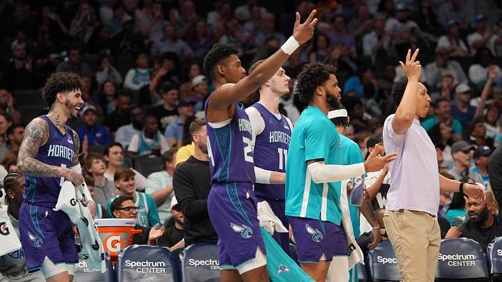 Apr 3, 2026; Charlotte, North Carolina, USA; Charlotte Hornets bench after a time out by Indiana Pacers during the first quarter at Spectrum Center. Mandatory Credit: Jim Dedmon-Imagn Images Apr 3, 2026; Charlotte, North Carolina, USA; Charlotte Hornets bench after a time out by Indiana Pacers during the first quarter at Spectrum Center. Mandatory Credit: Jim Dedmon-Imagn Images