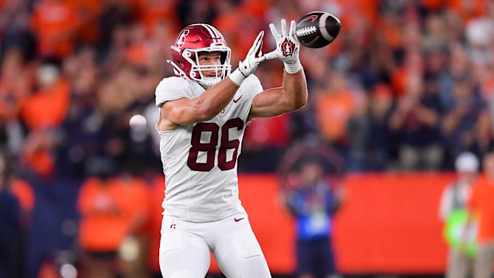 Sep 20, 2024; Syracuse, New York, USA; Stanford Cardinal tight end Sam Roush (86) makes a catch against the Syracuse Orange during the second half at the JMA Wireless Dome. Mandatory Credit: Rich Barnes-Imagn Images