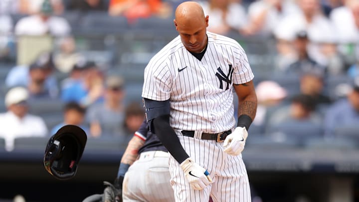 Aaron Hicks hizo un toque de bola polémico con los Yankees 
