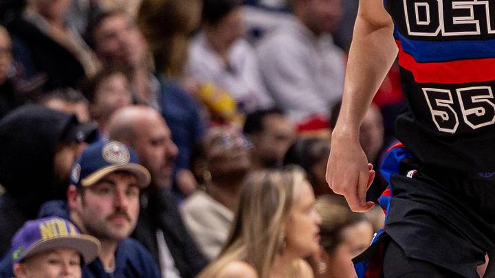 Detroit Pistons forward Duncan Robinson (55) reacts  (Mandatory Credit: Stephen Lew-Imagn Images)