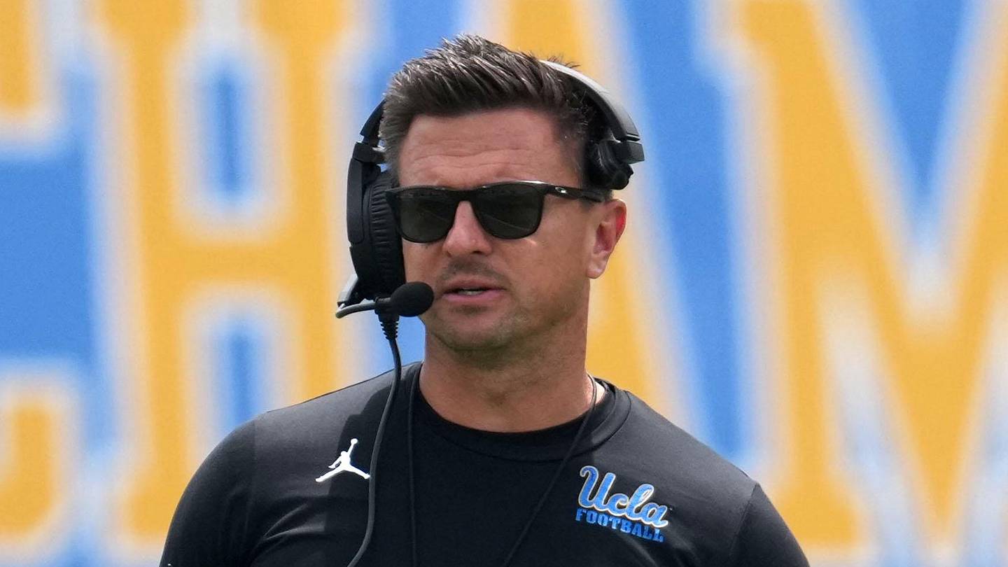 UCLA Football Sees Top Commit Flip Destination