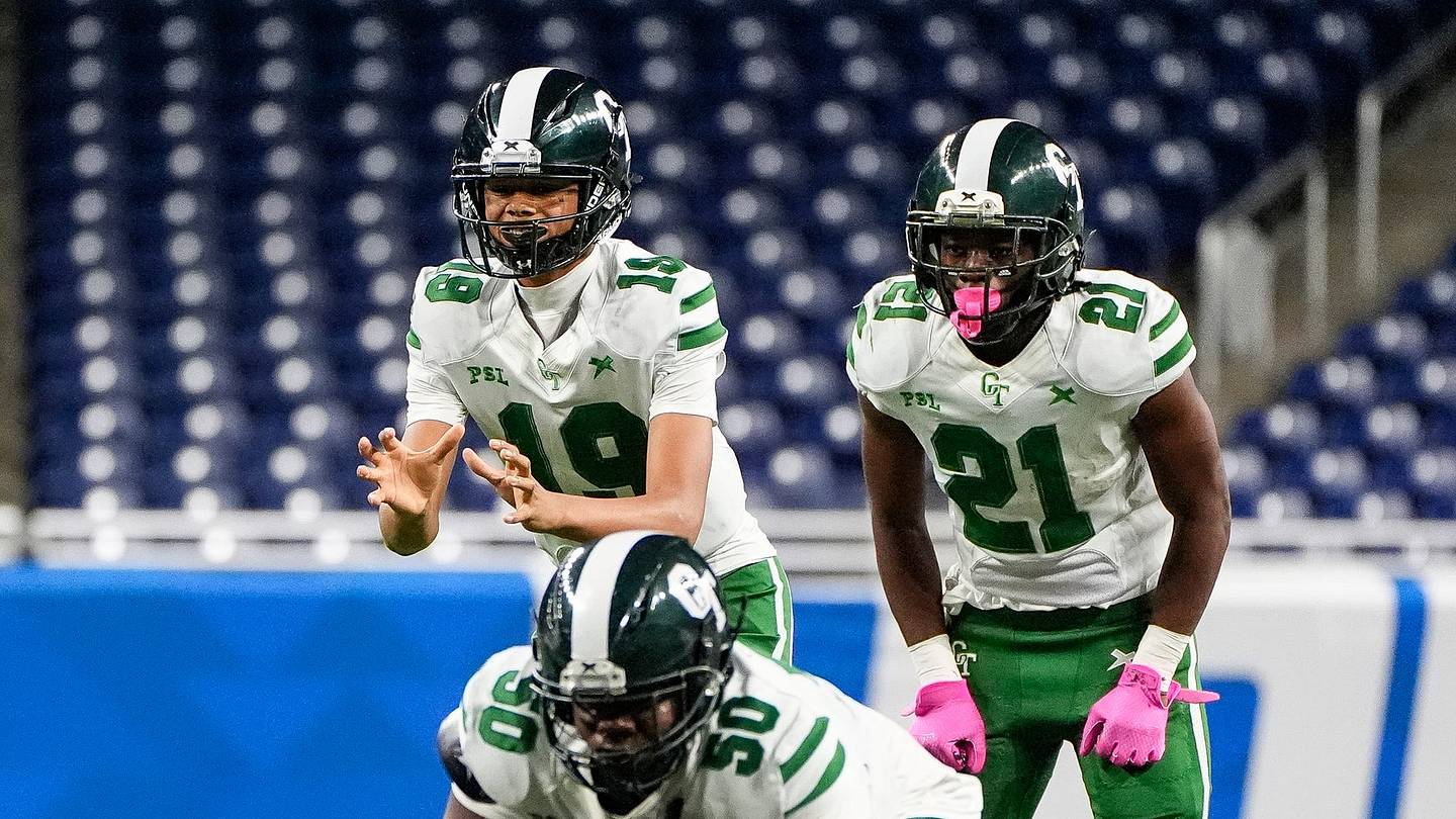 Top Michigan High School Football QB Donald Tabron II Commits