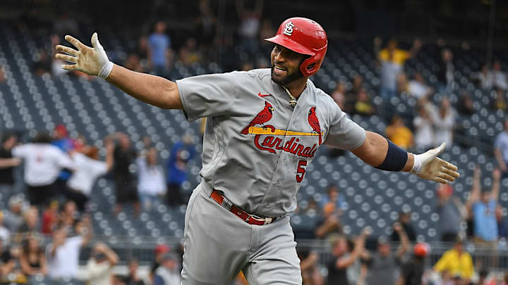 Pujols se convirtió en el tercer jugador en la historia con 2.200 carreras impulsadas
