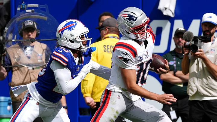 Oct 4, 2026; Orchard Park, New York, USA; New England Patriots quarterback Drake Maye (10) rushes as Buffalo Bills cornerback Dee Alford (23) defends during the second quarter at New Highmark Stadium. Mandatory Credit: Gregory Fisher-Imagn Images Oct 4, 2026; Orchard Park, New York, USA; New England Patriots quarterback Drake Maye (10) rushes as Buffalo Bills cornerback Dee Alford (23) defends during the second quarter at New Highmark Stadium. Mandatory Credit: Gregory Fisher-Imagn Images