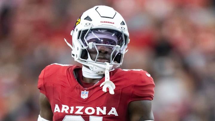 Aug 9, 2025; Glendale, Arizona, USA; Arizona Cardinals cornerback Garrett Williams (21) against the Kansas City Chiefs during a preseason NFL game at State Farm Stadium. Mandatory Credit: Mark J. Rebilas-Imagn Images Aug 9, 2025; Glendale, Arizona, USA; Arizona Cardinals cornerback Garrett Williams (21) against the Kansas City Chiefs during a preseason NFL game at State Farm Stadium. Mandatory Credit: Mark J. Rebilas-Imagn Images