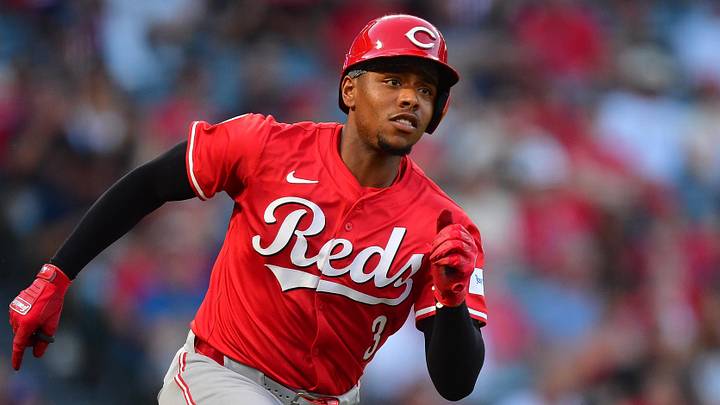 Cincinnati Reds third baseman Ke'Bryan Hayes (3) runs after hitting a double