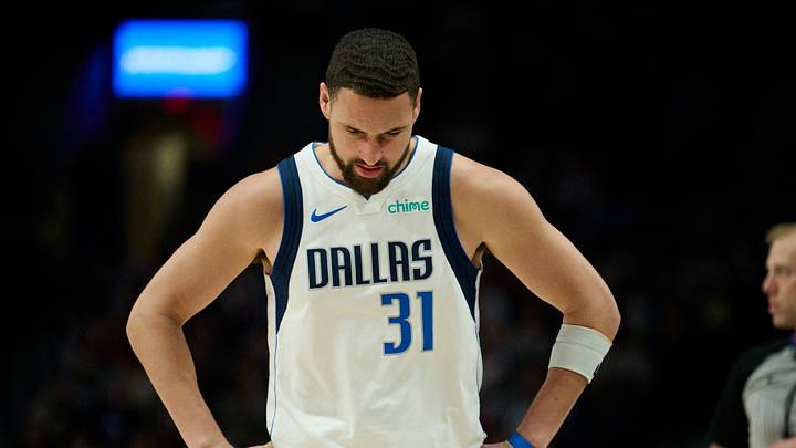 Mar 27, 2026; Portland, Oregon, USA; Dallas Mavericks guard Klay Thompson (31) walks up the court during the second half against the Portland Trail Blazers at Moda Center. Mandatory Credit: Troy Wayrynen-Imagn Images Mar 27, 2026; Portland, Oregon, USA; Dallas Mavericks guard Klay Thompson (31) walks up the court during the second half against the Portland Trail Blazers at Moda Center. Mandatory Credit: Troy Wayrynen-Imagn Images
