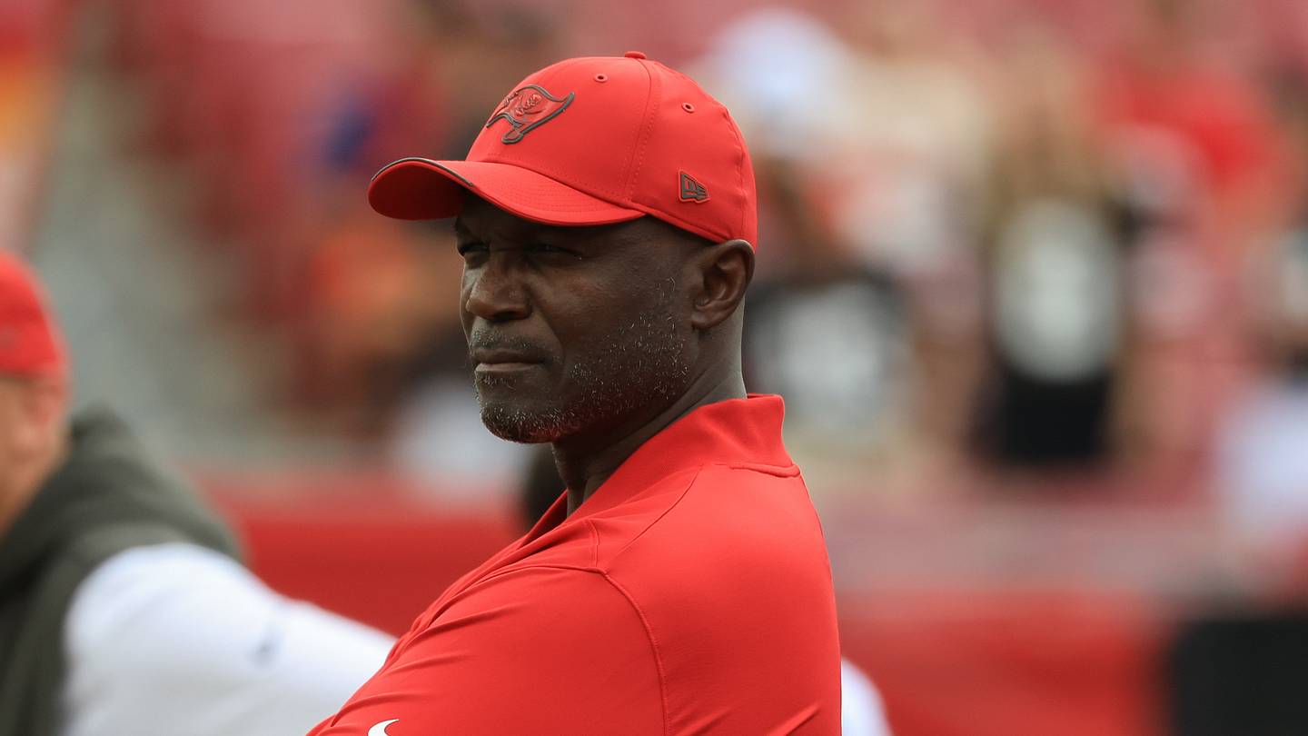 Buccaneers Running Back Inactive vs. Steelers