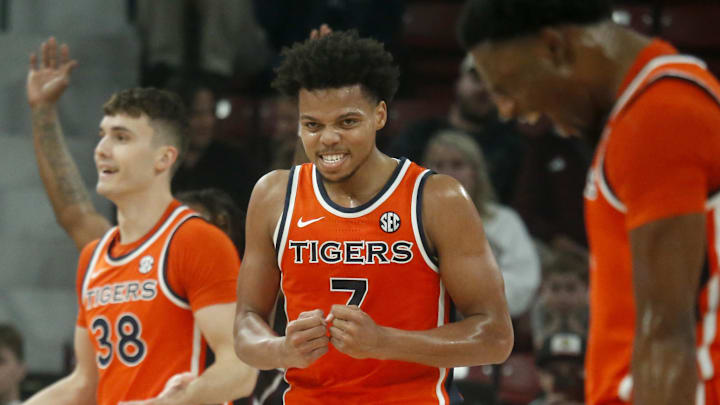 Auburn Tigers forward Keyshawn Hall recently returned to the floor after being removed from the lineup by head coach Steven Pearl.