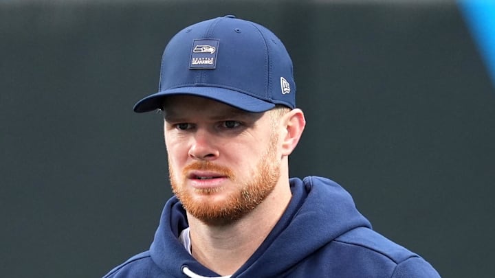 Seattle Seahawks quarterback Sam Darnold warms up