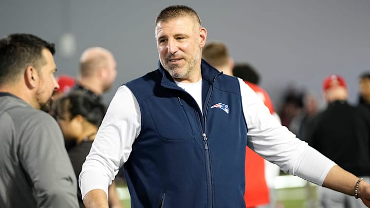 Ohio State Buckeyes head coach Ryan Day talks to New Englandf Patriots head coach Mike Vrabel during the pro day for NFL scouts at the Woody Hayes Athletic Cente on March 26, 2025.