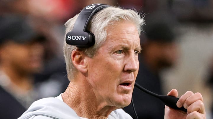 Kansas City Chiefs v Las Vegas Raiders - NFL 2025 Kansas City Chiefs v Las Vegas Raiders - NFL 2025