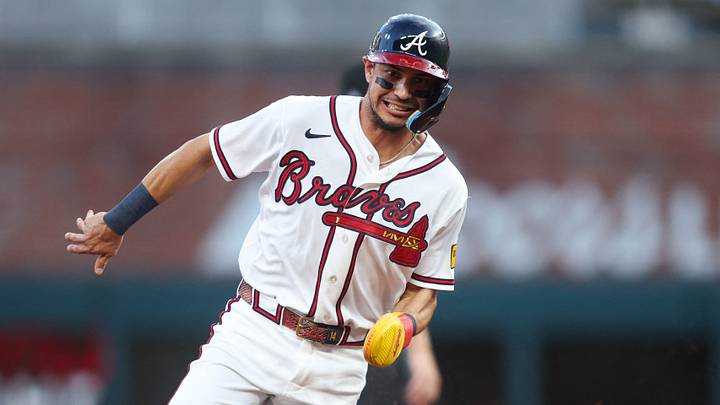 Dubón immediately flourished back in the shortstop role