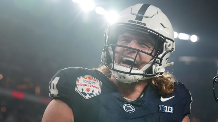 Penn State Nittany Lions tight end Tyler Warren (44) celebrates his touchdown catch against the Boise State Broncos during their Vrbo Fiesta Bowl matchup at State Farm Stadium in Glendale on Dec. 31, 2024.