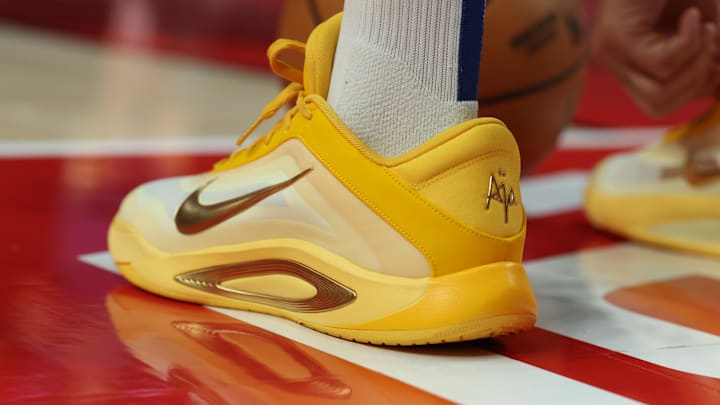 Golden State Warriors guard Stephen Curry wears the Nike A'One.