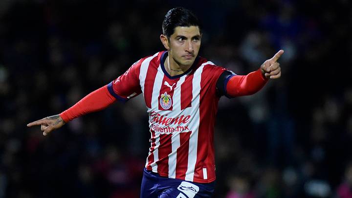 El capitán Víctor 'Pocho' Guzmán anotó el primer tanto de Chivas en su victoria 1-2 sobre Juárez.