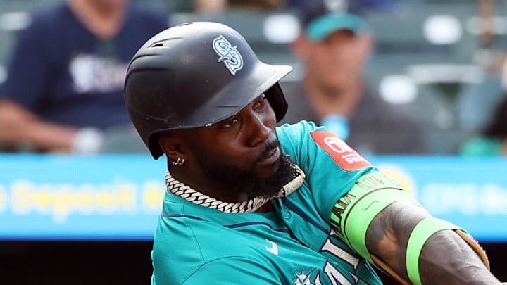 Seattle Mariners outfielder Randy Arozarena swings during a game against the Baltimore Orioles on Aug. 14 at Camden Yards.