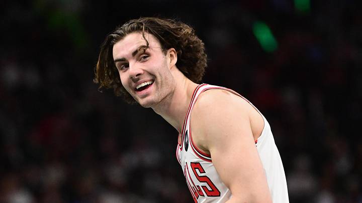 Nov 7, 2025; Milwaukee, Wisconsin, USA; Chicago Bulls guard Josh Giddey (3) reacts in the 3rd quarter against the Milwaukee Bucks at Fiserv Forum. Mandatory Credit: Benny Sieu-Imagn Images Nov 7, 2025; Milwaukee, Wisconsin, USA; Chicago Bulls guard Josh Giddey (3) reacts in the 3rd quarter against the Milwaukee Bucks at Fiserv Forum. Mandatory Credit: Benny Sieu-Imagn Images
