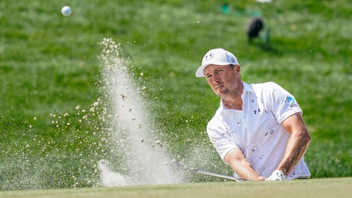 Jordan Spieth shot a second-round 68 with a double bogey on the last. 