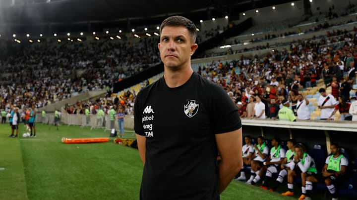 Mauricio Barbieri teve sua saída oficializada pelo Cruzmaltino