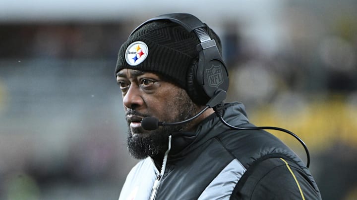 Pittsburgh Steelers coach Mike Tomlin stands on the sidelines during a game.